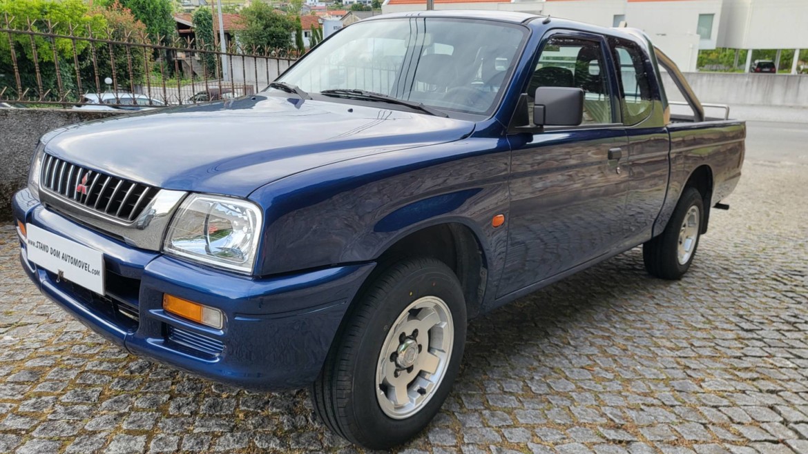 MITSUBISHI L 200 4 LUGARES 2.5 D